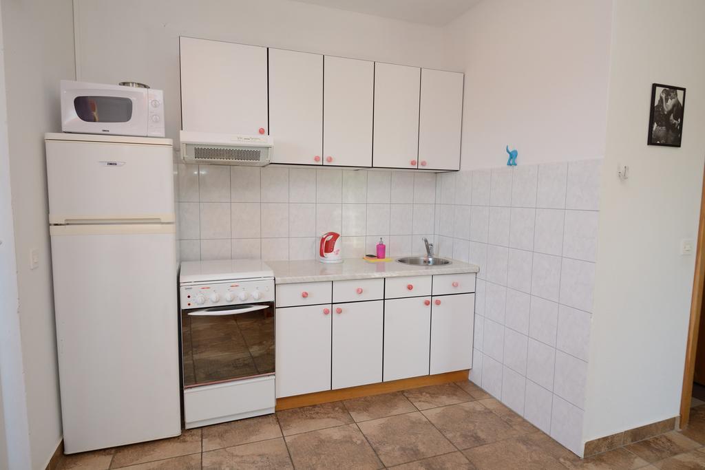 Hrusta Apartment Malinska Luaran gambar